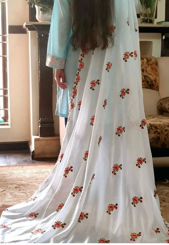 Petal Swiss Shawl